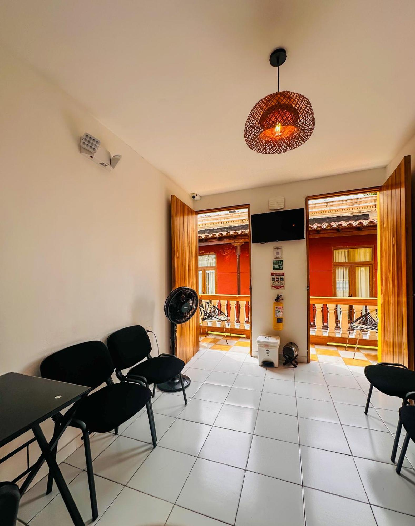 Hostal Casa Torres Centro Historico - Adults Only Картахена Экстерьер фото