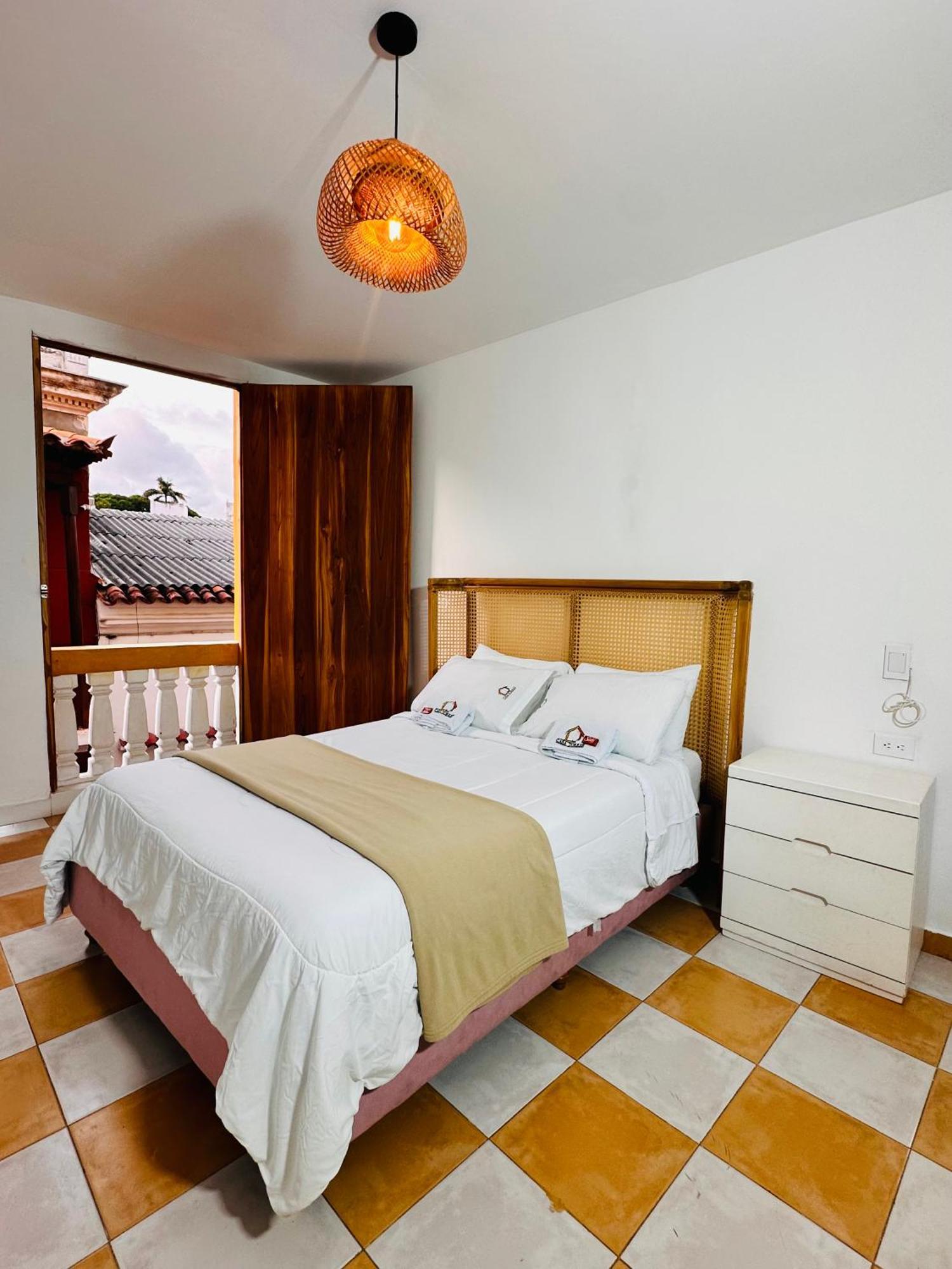 Hostal Casa Torres Centro Historico - Adults Only Картахена Экстерьер фото