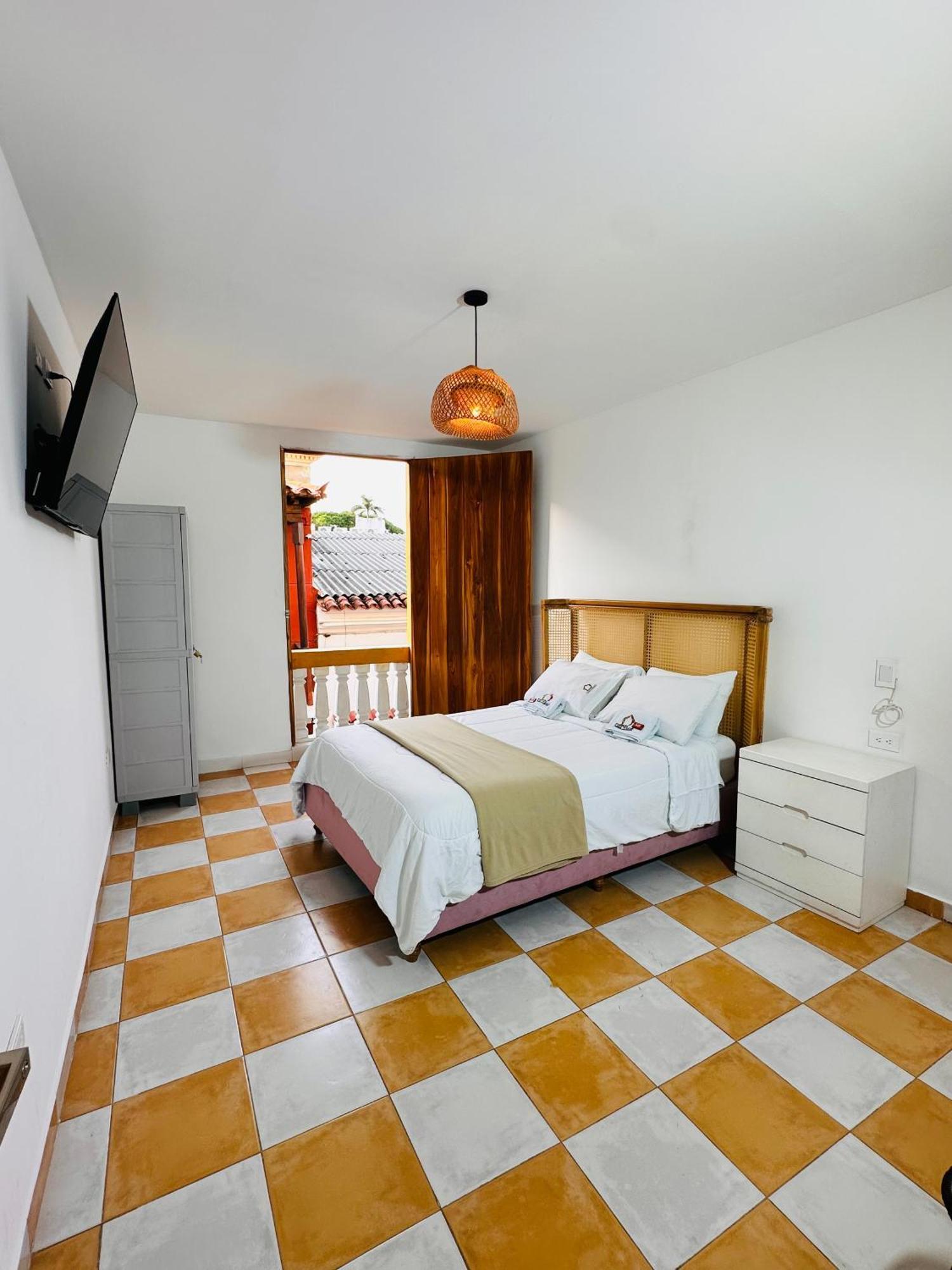 Hostal Casa Torres Centro Historico - Adults Only Картахена Экстерьер фото